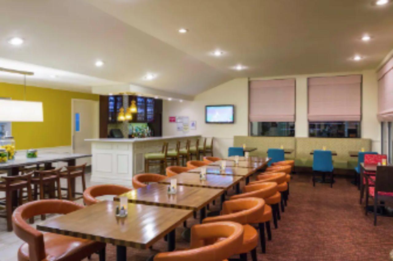 Hilton Garden Inn Queens/Jfk Ню Йорк Екстериор снимка