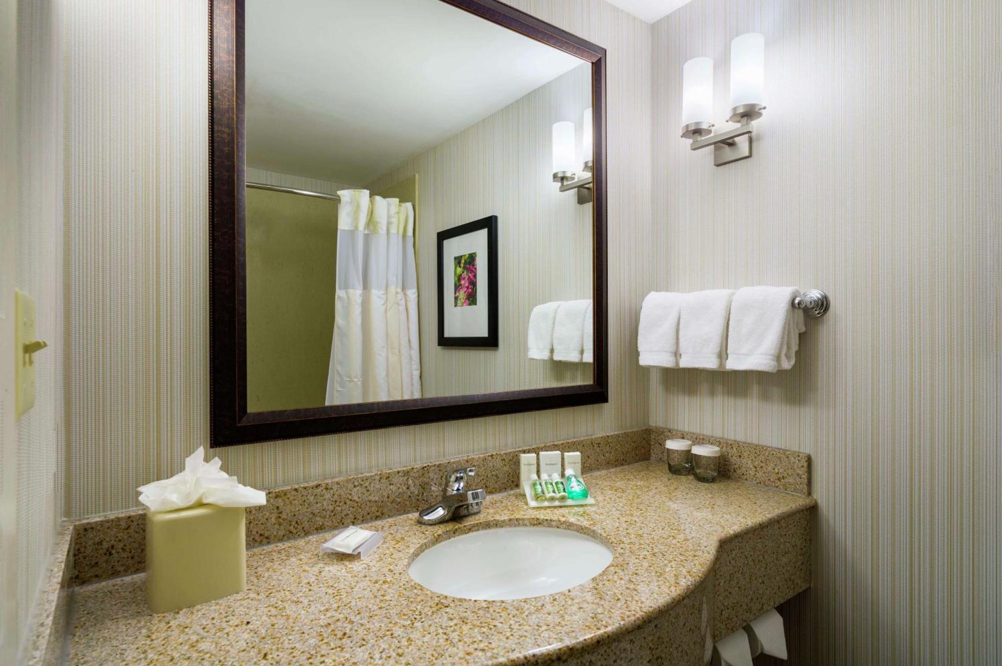 Hilton Garden Inn Queens/Jfk Ню Йорк Екстериор снимка