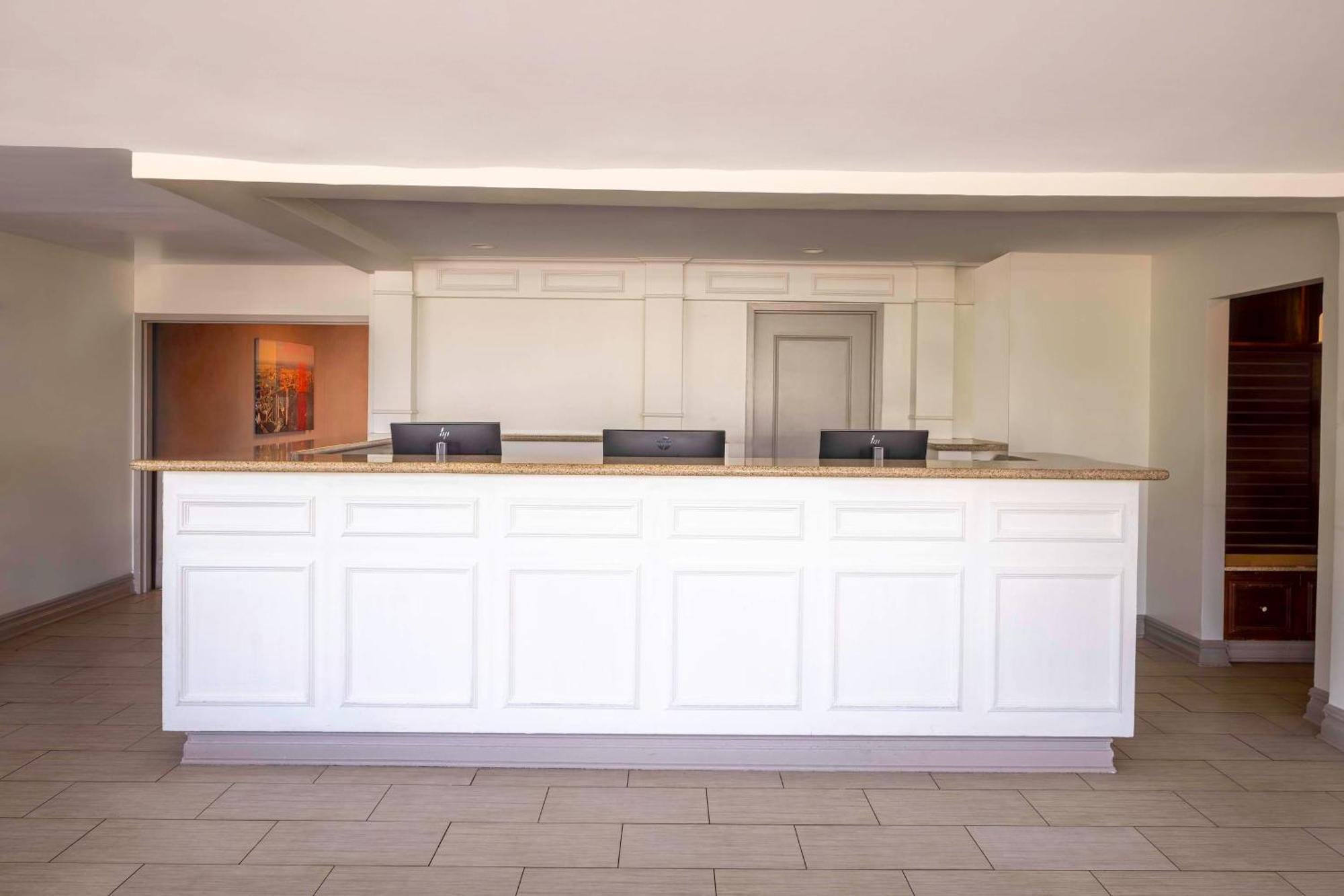 Hilton Garden Inn Queens/Jfk Ню Йорк Екстериор снимка