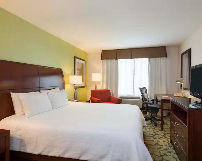 Hilton Garden Inn Queens/Jfk Ню Йорк Екстериор снимка